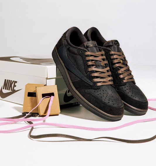 Travis Scott x Air Jordan 1 Low OG SP 'Velvet Brown'