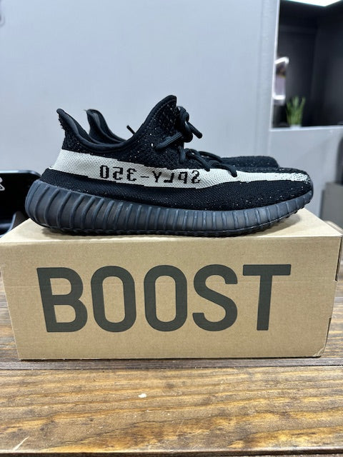 adidas Yeezy Boost 350 V2 Core Black White - Size 10.5 (Pre-Owned)