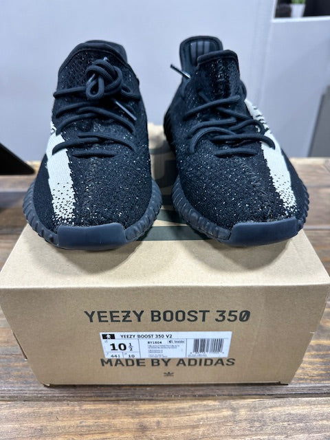adidas Yeezy Boost 350 V2 Core Black White - Size 10.5 (Pre-Owned)
