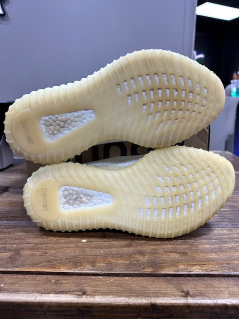 adidas Yeezy Boost 350 V2 Cream - Size 9.5 (Pre-Owned - Missing Insole)