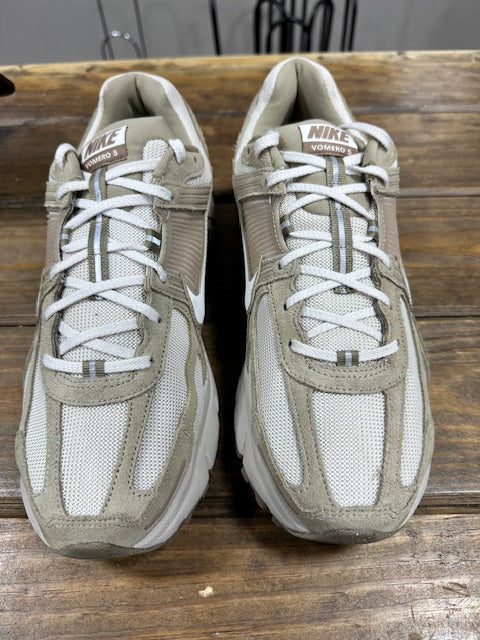 Nike Zoom Vomero 5 Khaki - Size 11 (New - Replacement Box)