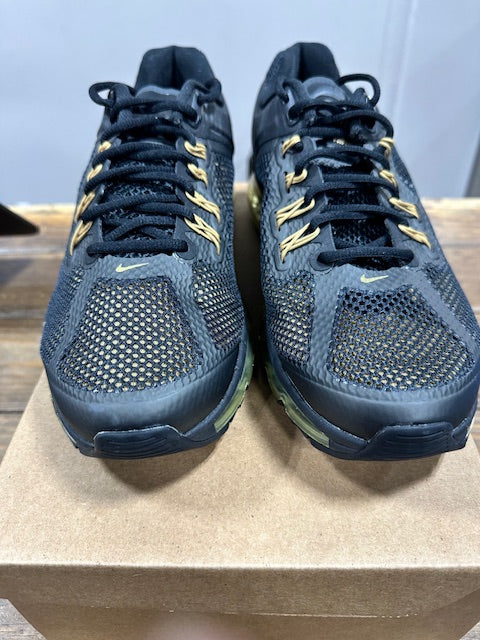 Nike Air Max 2013 Black Flat Gold - Size 11 (New - Replacement Box)
