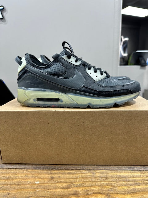 Nike Air Max 90 Terrascape Black Lime Ice - Size 9.5 (Pre-Owned - Replacement Box)