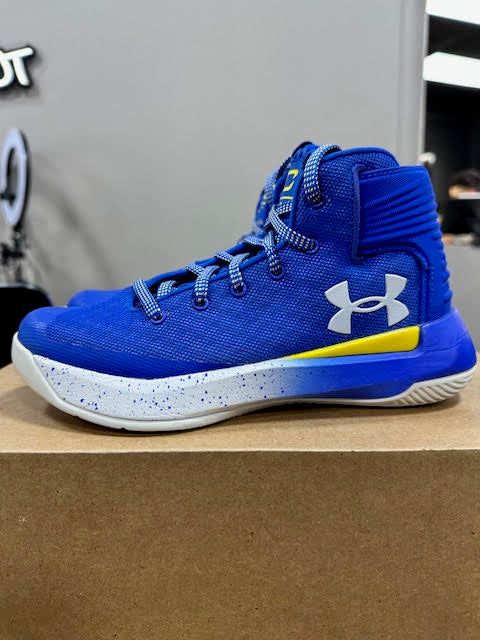 Under Armour Stephen Curry 3zero - Size 4Y (Pre-Owned - Replacement Box)