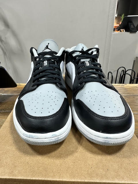 Jordan 1 Low Shadow - Size 11 (Pre-Owned - Replacement Box)