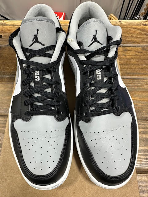 Jordan 1 Low Shadow - Size 11 (Pre-Owned - Replacement Box)