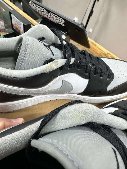Jordan 1 Low Shadow - Size 11 (Pre-Owned - Replacement Box)