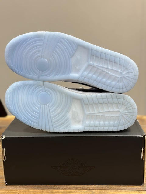 Air Jordan 1 Low SE Concord - Size 10.5 (Pre-Owned)