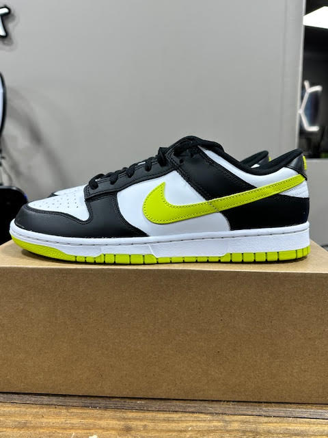 Nike Dunk Low Black Bright Cactus - Size 11 (Pre-Owned - Replacement Box)