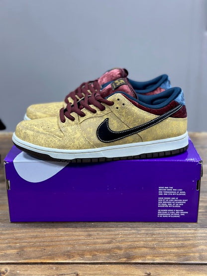 Nike SB Dunk Low City of Cinema (Pre-Owned)