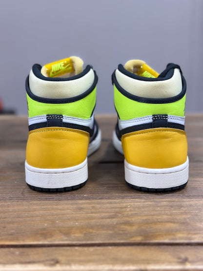 Jordan 1 Retro High White Black Volt University Gold - 7M (Pre-Owned - No Box)