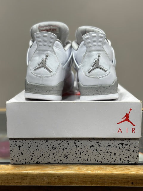 Jordan 4 Retro White Oreo (2021) - Size 10M (Pre-Owned)