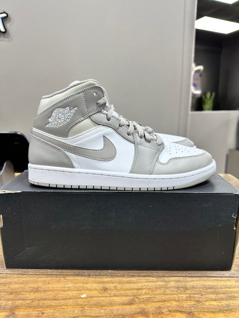 Jordan 1 Mid Linen - Size 10 (Pre-Owned)