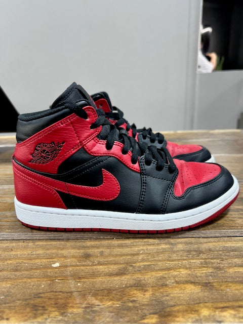 Jordan 1 Mid Banned (2020) - Size 8 (Pre-Owned - No Box)