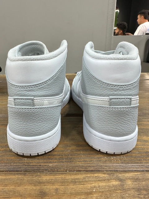 Jordan 1 Mid Grey Camo - Size 8 (Pre-Owned - No Box)