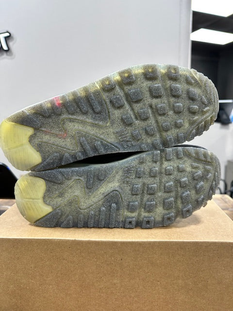 Nike Air Max 90 Terrascape Black Lime Ice - Size 9.5 (Pre-Owned - Replacement Box)