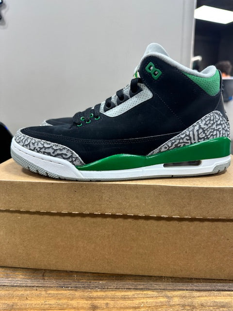 Jordan 3 Retro Pine Green - Size 9 (Pre-Owned - Replacement Box)