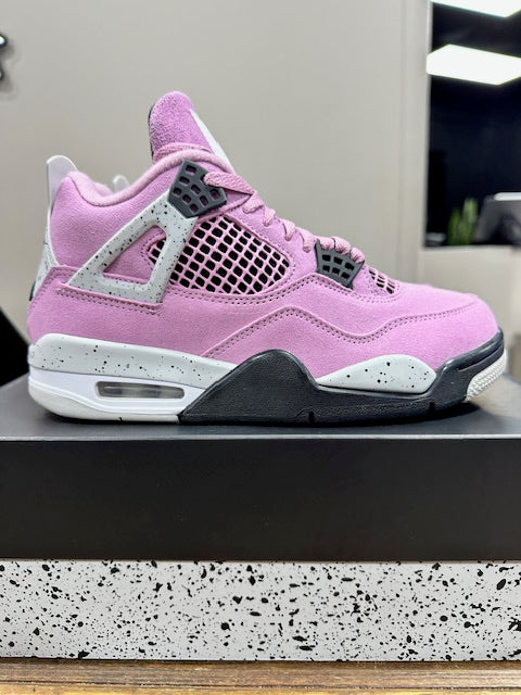 Jordan 4 Retro Orchid (W) - Size 7W (Pre-Owned)
