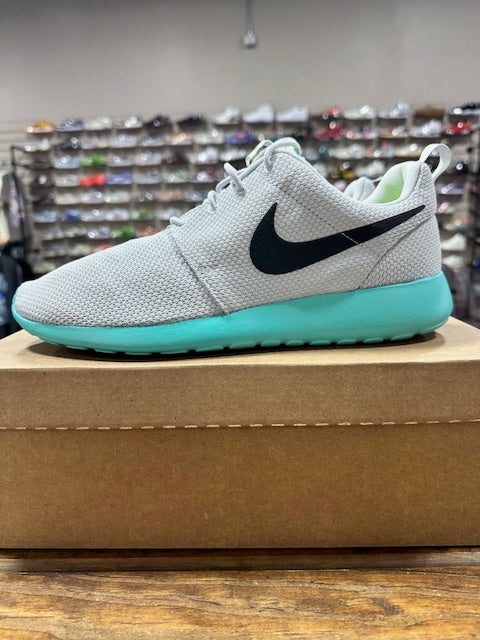 Nike Roshe Run Calypso - Size 11 (New - Replacement Box)