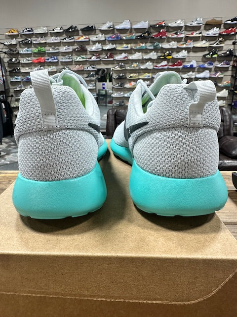 Nike Roshe Run Calypso - Size 11 (New - Replacement Box)