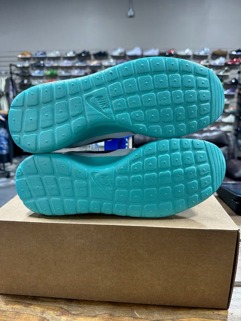 Nike Roshe Run Calypso - Size 11 (New - Replacement Box)