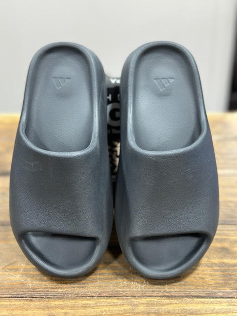 Yeezy Slides Onyx (Pre-Owned - No Box)